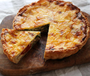 季節の野菜と節約食材で！おうちで楽しむ「豆腐のキッシュ」